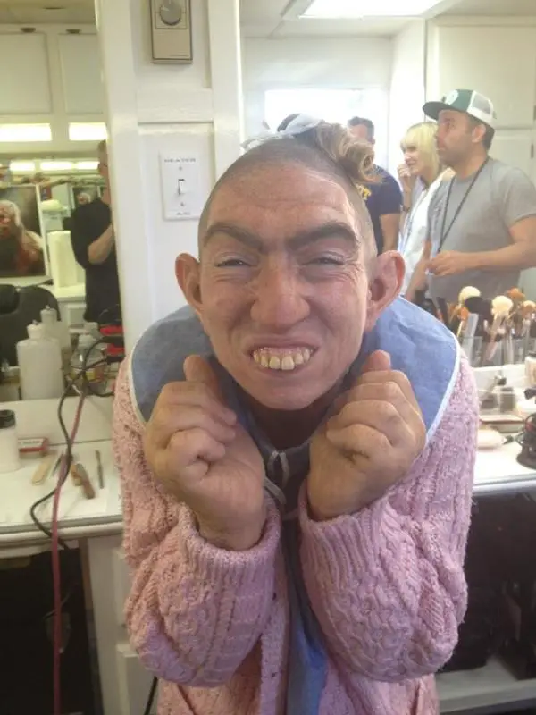 AMERICAN HORROR STORY : Naomi Grossman likes weird things