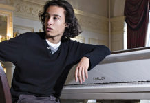 Adam Davis is an awesome magician