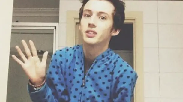MYSTERY : Why Troye Sivan is still single ?