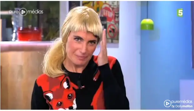 Alessandra Sublet reprend les rênes de C à vous, déguisée en Anne-Sophie Lapix