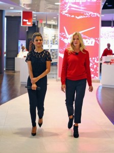 Selena-Gomez-Verizon-Store-Opening02