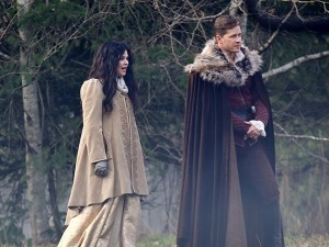 pregnant-ginnifer-goodwin-once-upon-a-time-11272013-10-900x675