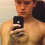 Dylan-Sprouse-underwear-nude-pics-610×250