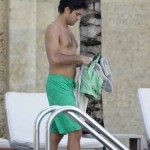 adrian-grenier-12052013-05-675×900