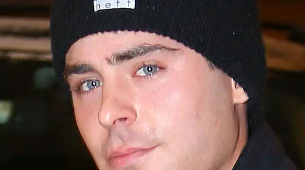 ZAC EFRON : arriving in New York city and at Today show