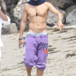 Orlando Bloom Goes Shirtless In Malibu