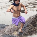 Orlando Bloom Goes Shirtless In Malibu