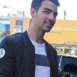 joejonas_look610_250
