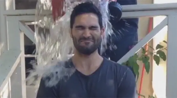 tylerhoechlin_icebucket