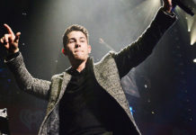 STYLE : Nick Jonas performing at Q102’s Jingle Ball