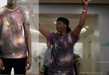 RED BAND SOCIETY : Astro, with a galaxy print t-shirt