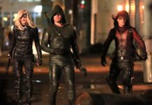 THE ARROW : Stephen Amell, back in his costume