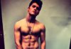 SEXY : Gregg Sulkin #jeansarethenewcalvins