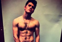 SEXY : Gregg Sulkin #jeansarethenewcalvins