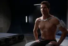 THE FLASH : la série mise sur les torses de ses comédiens