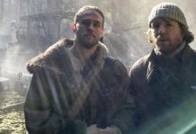 CHARLIE HUNNAM : first pic of King Arthur