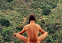SEXY : Josh Duhamel, meditating in the nude