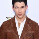 Jonas-CMAs-2015-02