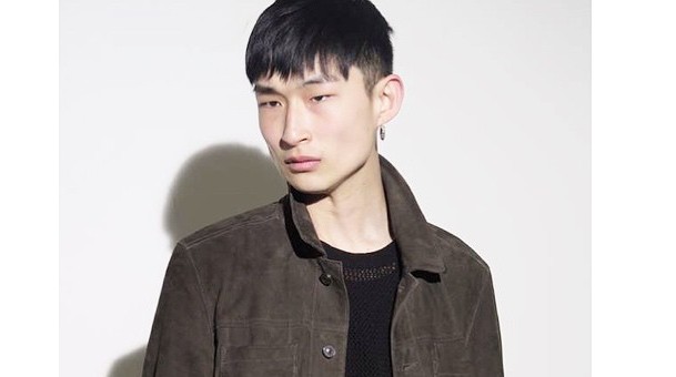 STYLE : Sang Woo Kim, very chic in a stylish suede jacket