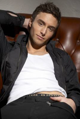 M-ns-mans-zelmerlow-3904625-268-397