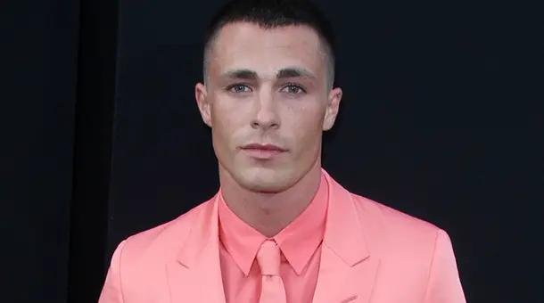STYLE : A Pink Flamingo at San Andreas premiere, yesterday? No, just Colton Haynes