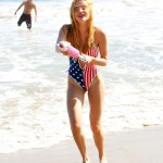 Bella-Thorne-in-Swimsuit–15