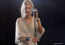 MUSIQUE : Emma Bale séduit les francophones