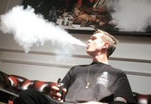 BREAKING NEWS : Gabriel Day Lewis is vapoting