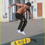 Justin Bieber Shows Off His Skateboarding Skills