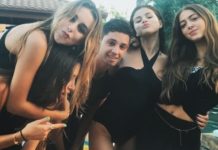 SEXY : Selena Gomez in Victoria’s secret swimsuit