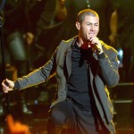 nick-jonas-ama-performance-ftr