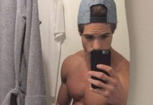 SEXY : Giovanni Bonamy in the bathroom