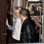 kate-hudson-and-nick-jonas-leaving-pace-italian-restaurant-in-los-angeles_312030351
