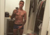 SEXY : Justin Bieber grabbing his junk