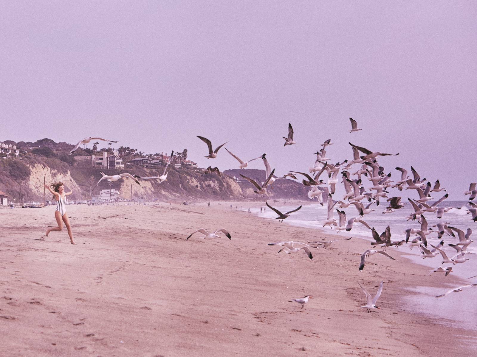 Bella-Thorne -Galore-Magazine-2016--07