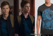 SCREAM : Noah (John Karna) with a blue gorilla print t-shirt in season 2 ep2
