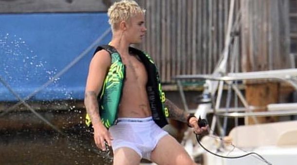 STYLE : Water sport in Calvins with Justin Bieber