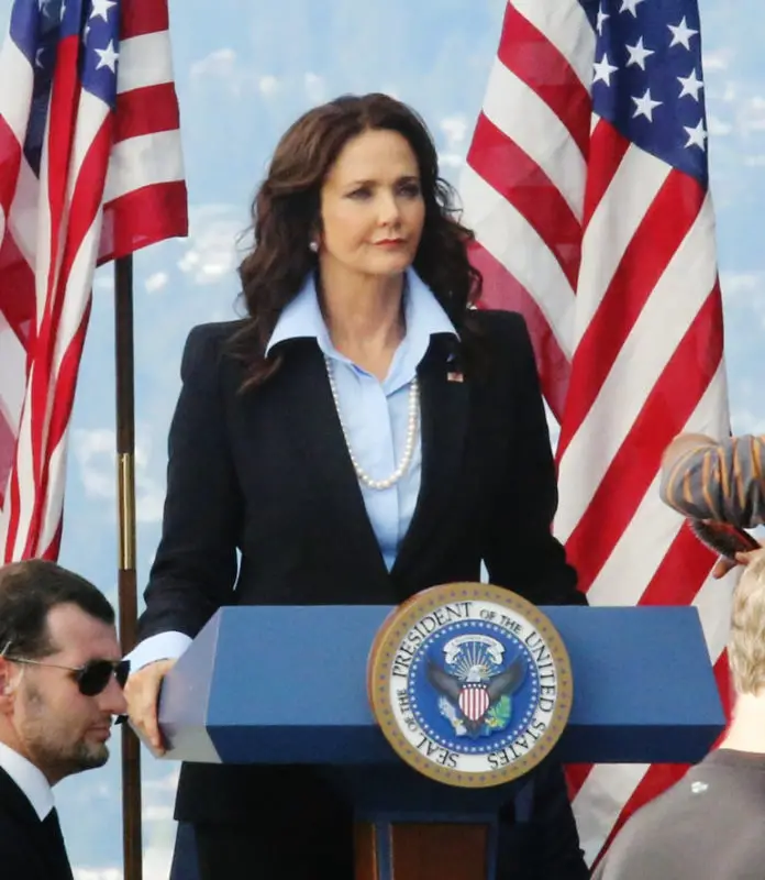 SUPERGIRL : Wonder Woman débarque