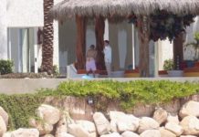 SEXY : Justin Bieber se désape encore devant les photographes