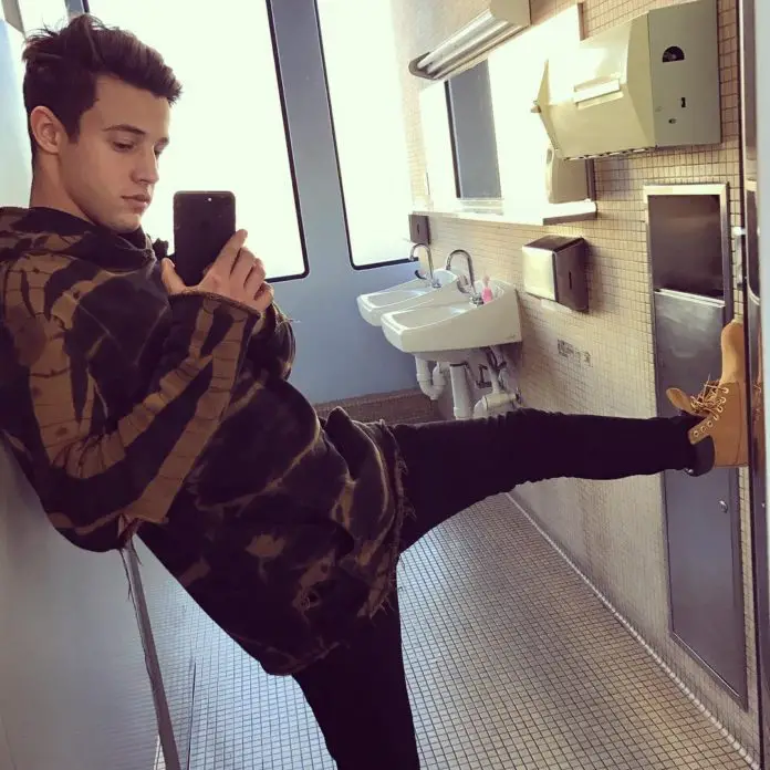 STYLE : Timbs for Cameron Dallas