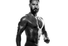 SEXY : Mark-Paul Gosselaar naked for Pitch