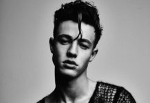 SEXY : Cameron Dallas devant Damon Baker
