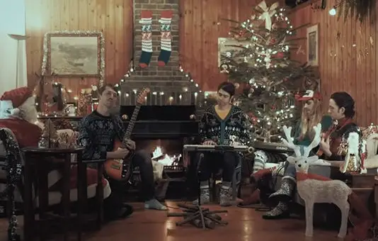 CHRISTMAS SONG OF THE DAY : Être deux by Nicolas Michaux