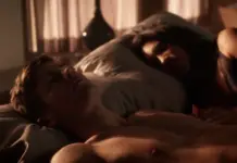 THE FLASH : Barry Allen, shirtless in s3ep10
