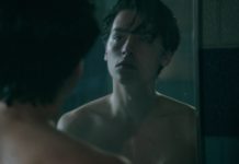 SEXY : Jughead, shirtless in Riverdale s1ep07