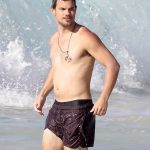 BEACH_TAYLOURD_TLM_28529