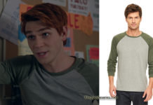 RIVERDALE : Archie wearing a baseball tee in s2ep05