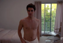 The Assassination of Gianni Versace : Darren Criss laisse tomber la serviette