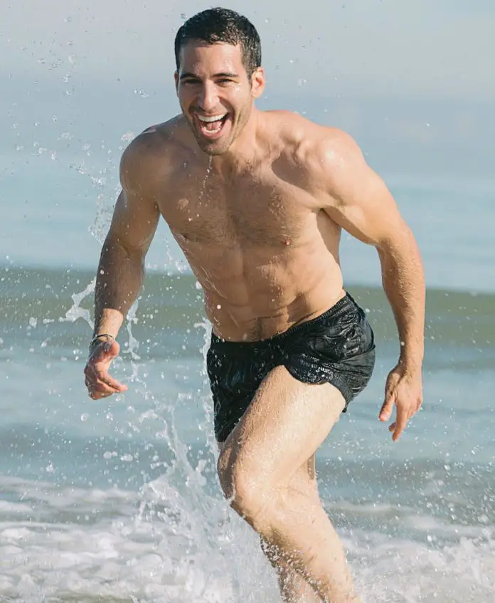 PEOPLE : Feliz cumpleaños, Miguel Ángel Silvestre
