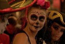 HALLOWEEN : Dia De Los Muertos pour Jessica et Mathias dans « Demain nous appartient »